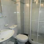 Avra 3*