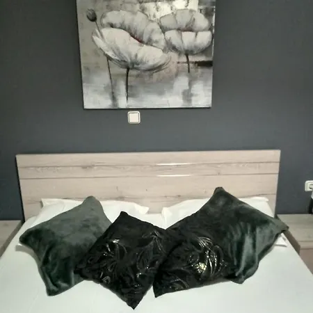 阿夫拉旅馆 3* 埃尔莫波利斯