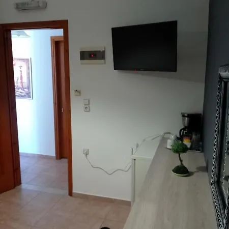 Avra * Ermoupoli
