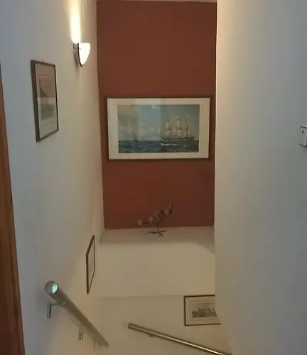 Avra إرموبولّي